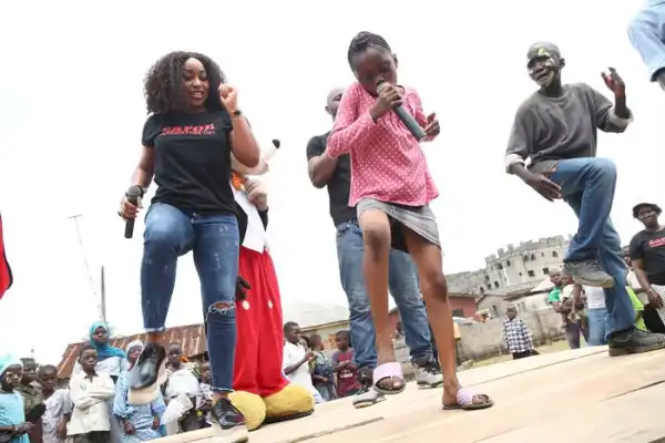 Pics: Actress Rita Dominic Shows Her "Shakitibobo" Skill With Kids At Zaron Hunger Day